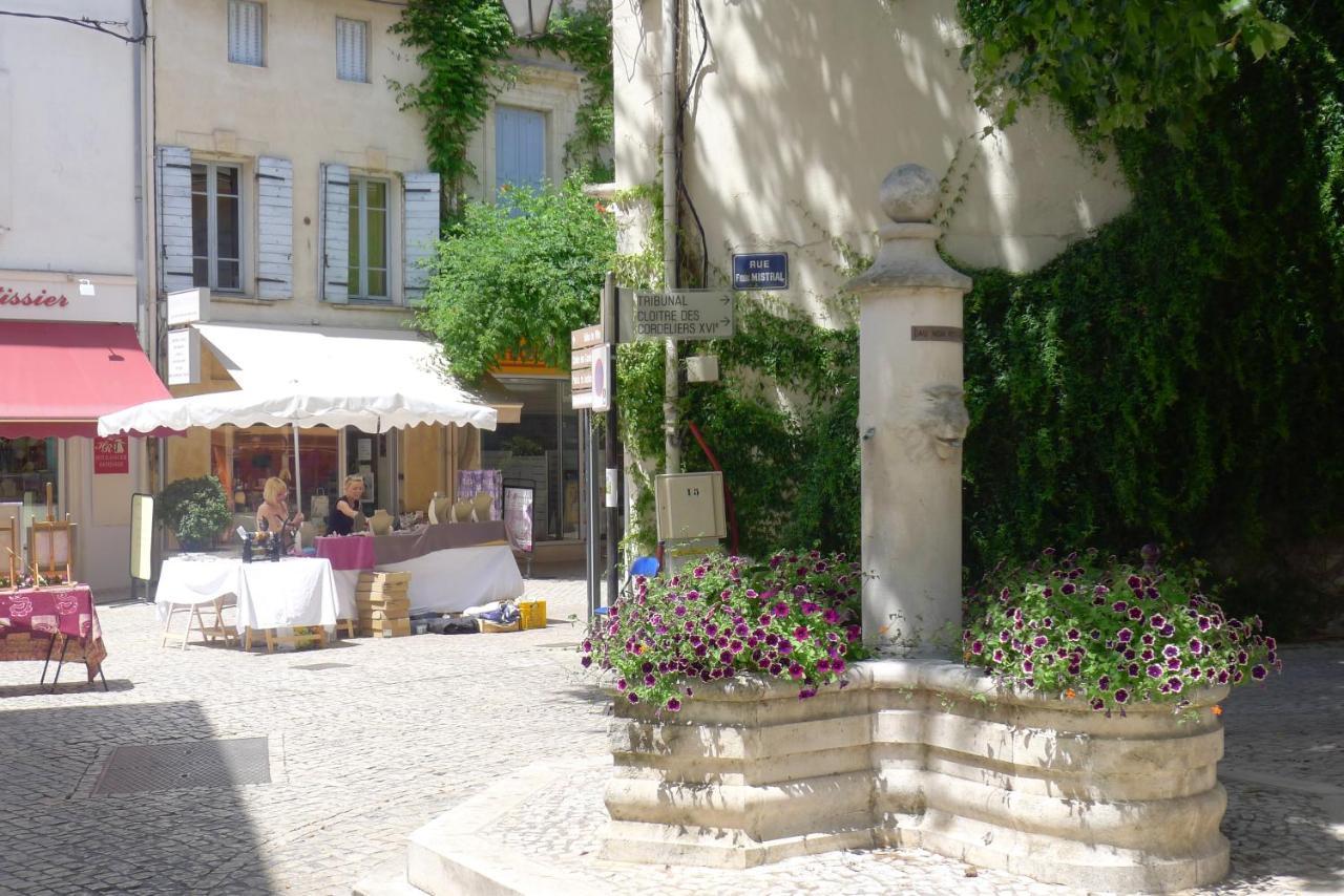 Maison Le Neuf Tarascon Exterior foto